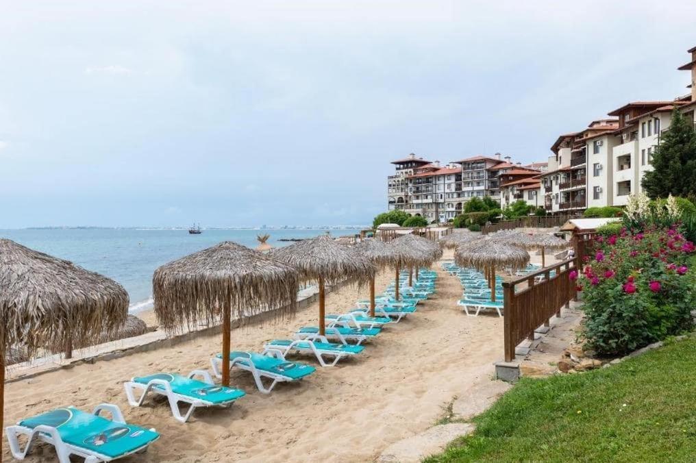 Psb Apartments In Gardens Of Eden Sveti Vlas Dış mekan fotoğraf